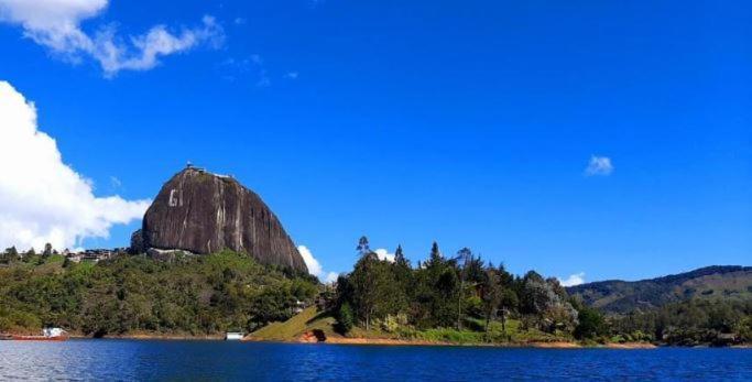 Hotel Villa Guatape Bagian luar foto